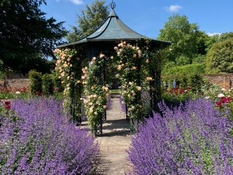 bledlow-house-manor-gardens-4 Landscape.jpg